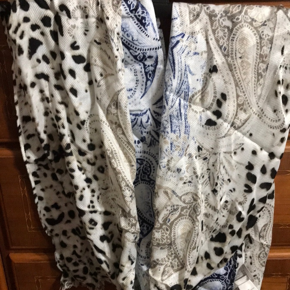 Chico’s Norwegian Blue scarf with animal and paisley print